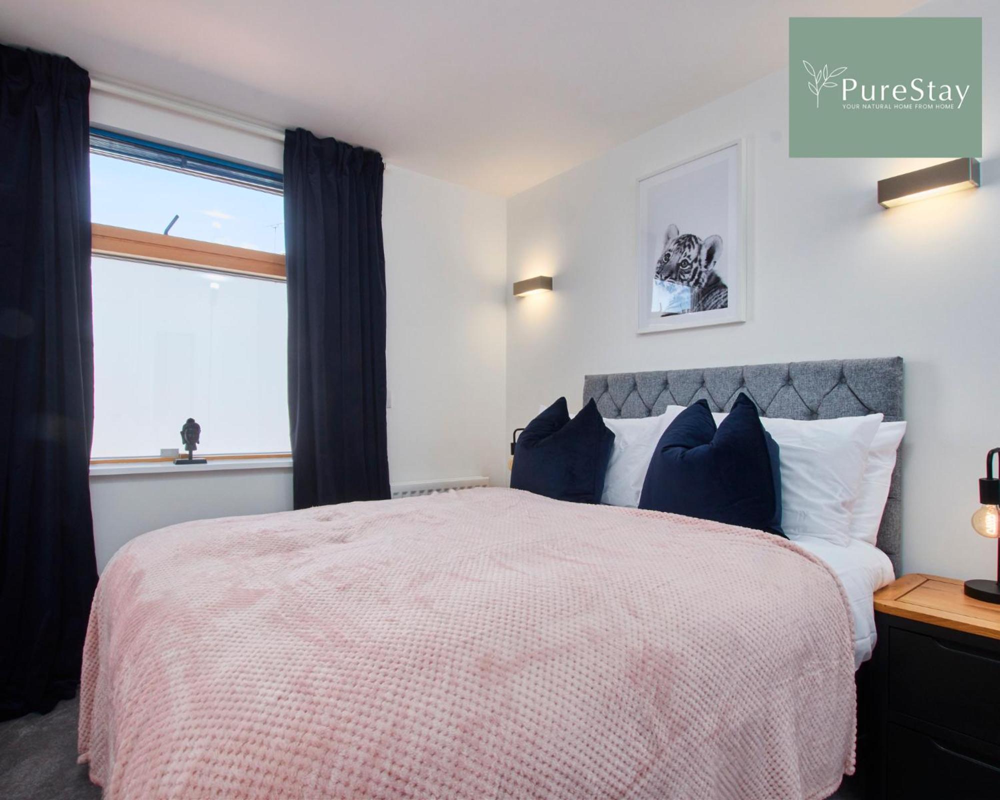 Beautiful Four Bed House By Purestay Short Lets & Serviced Accommodation Coventry With Parking Exterior photo