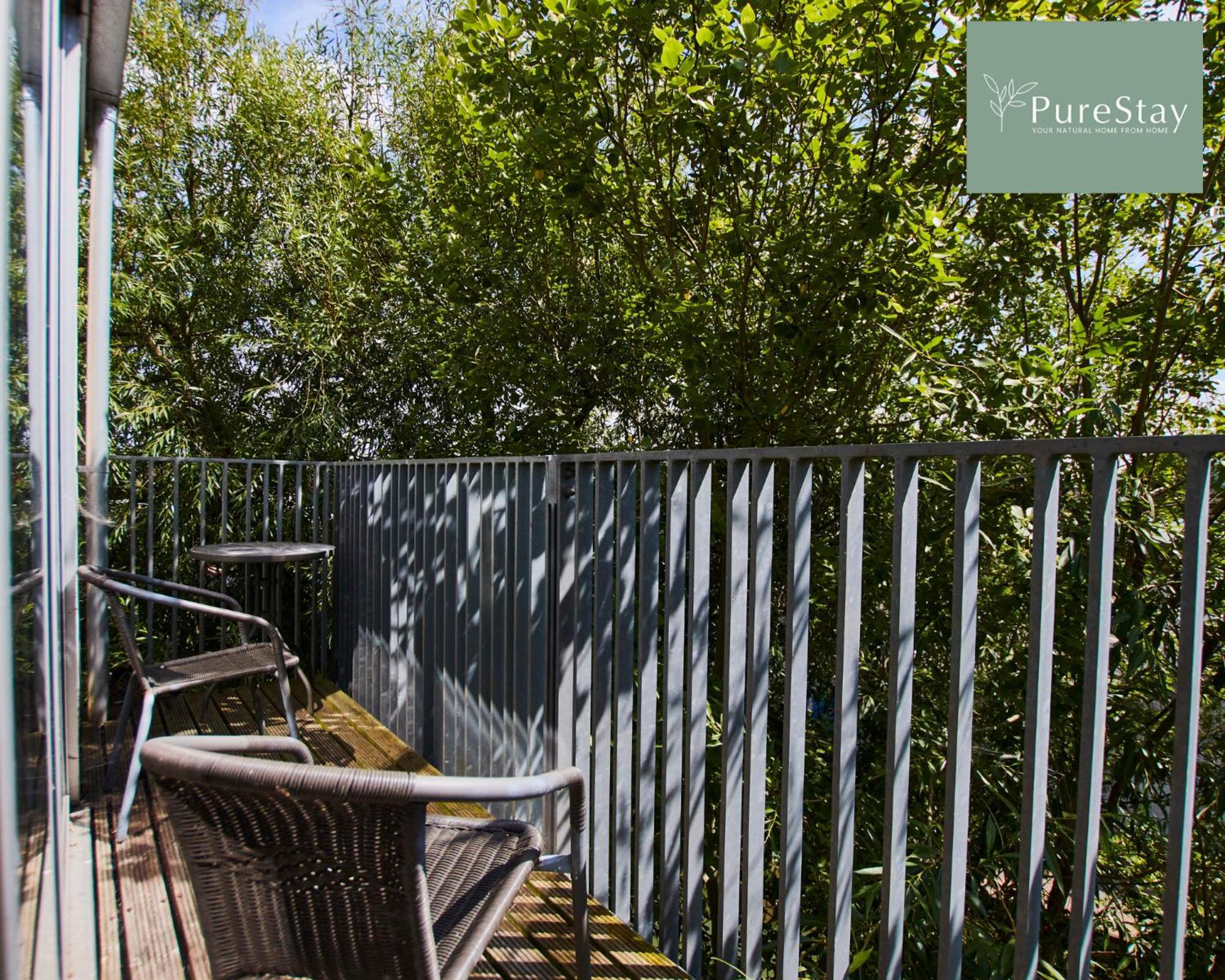 Beautiful Four Bed House By Purestay Short Lets & Serviced Accommodation Coventry With Parking Exterior photo